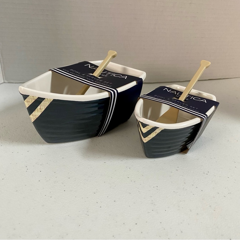NAUTICA Melamine Boat with Orr (2) pc Server Set
